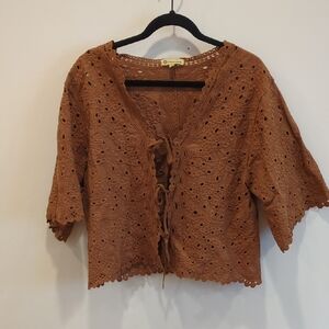 Festival Boho Cottage Prairie Western Brown Cotton Eyelet Lace Up Top Medium